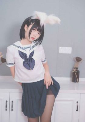 《年轻女教师_BD韩语高清迅雷在线观看